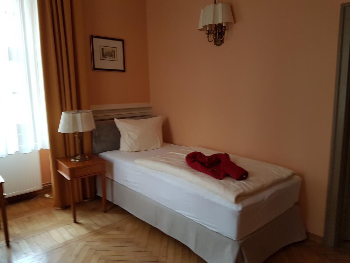 Stadtschloss Hecklingen*** 헤클링언 외부 사진